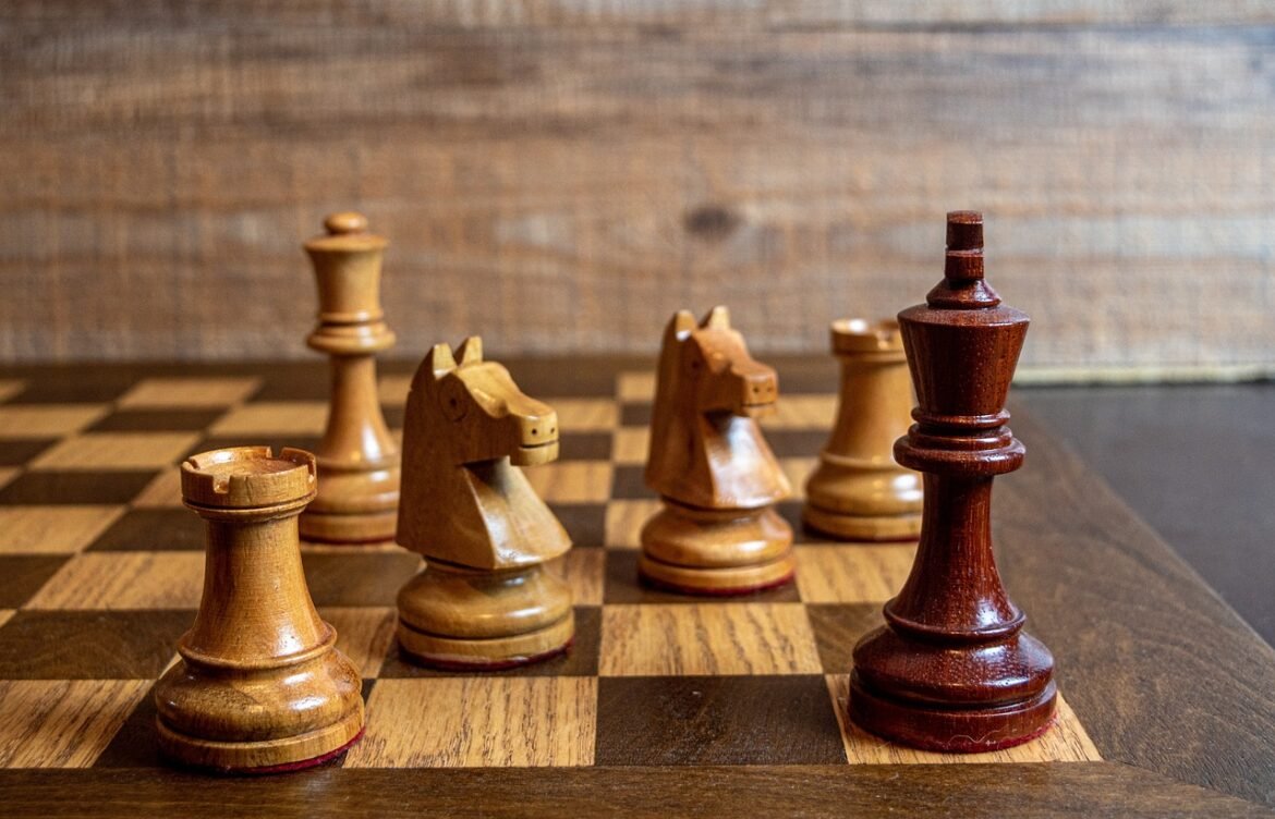 Chess courses for beginners: Enhancing critical and logical thinking