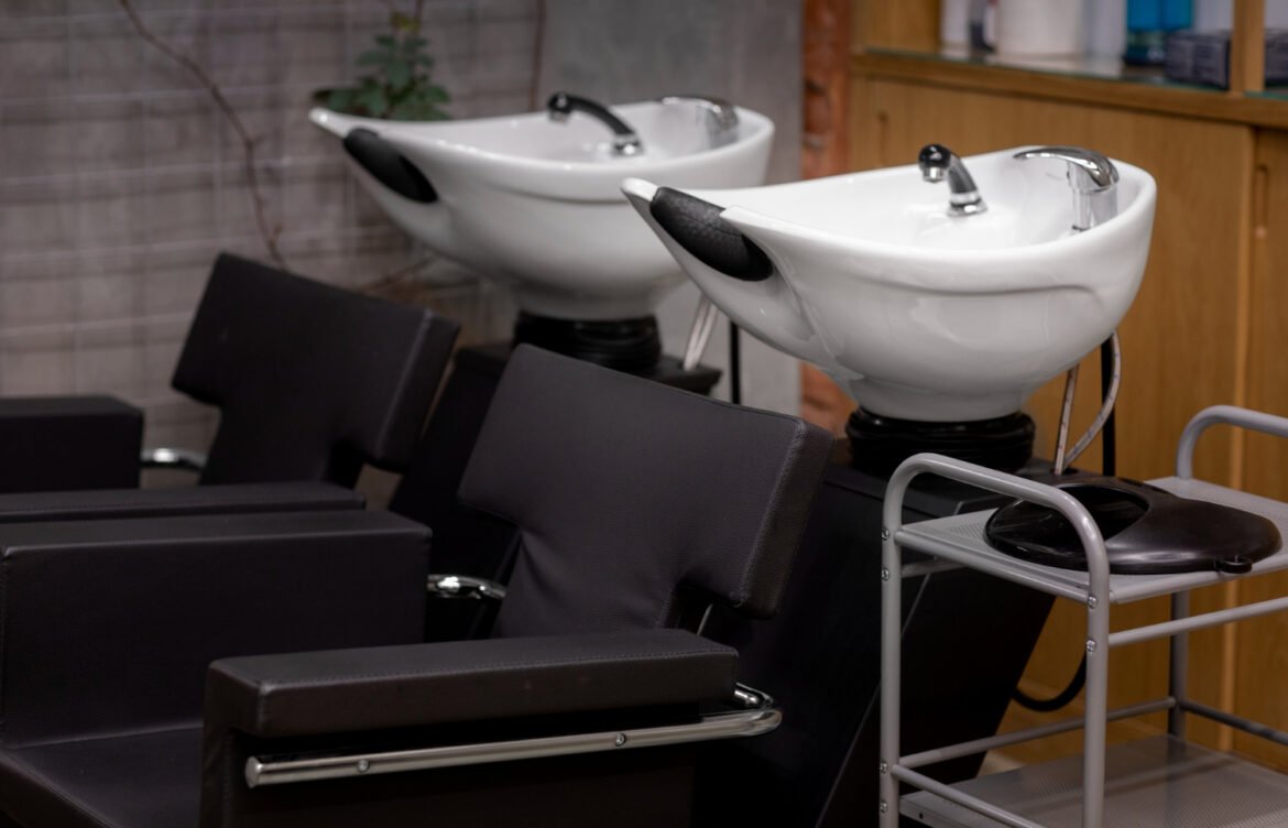 Salon Suites in Sandy Springs vs Marietta Guide