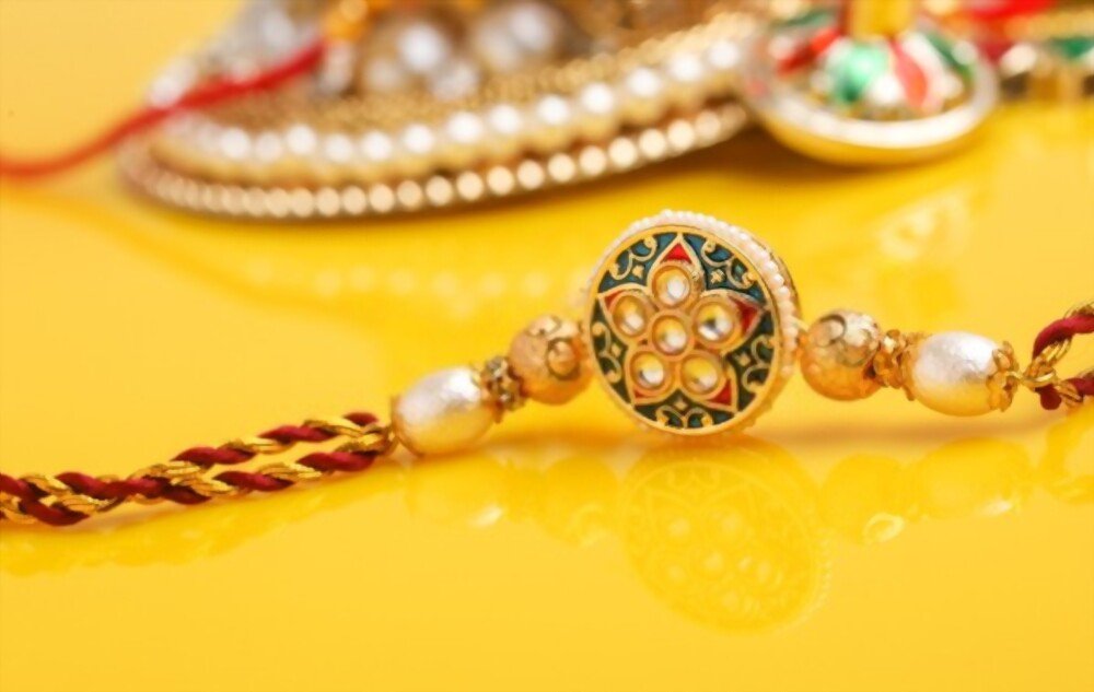 Best Guide to Send Rakhi To New York for a Family
