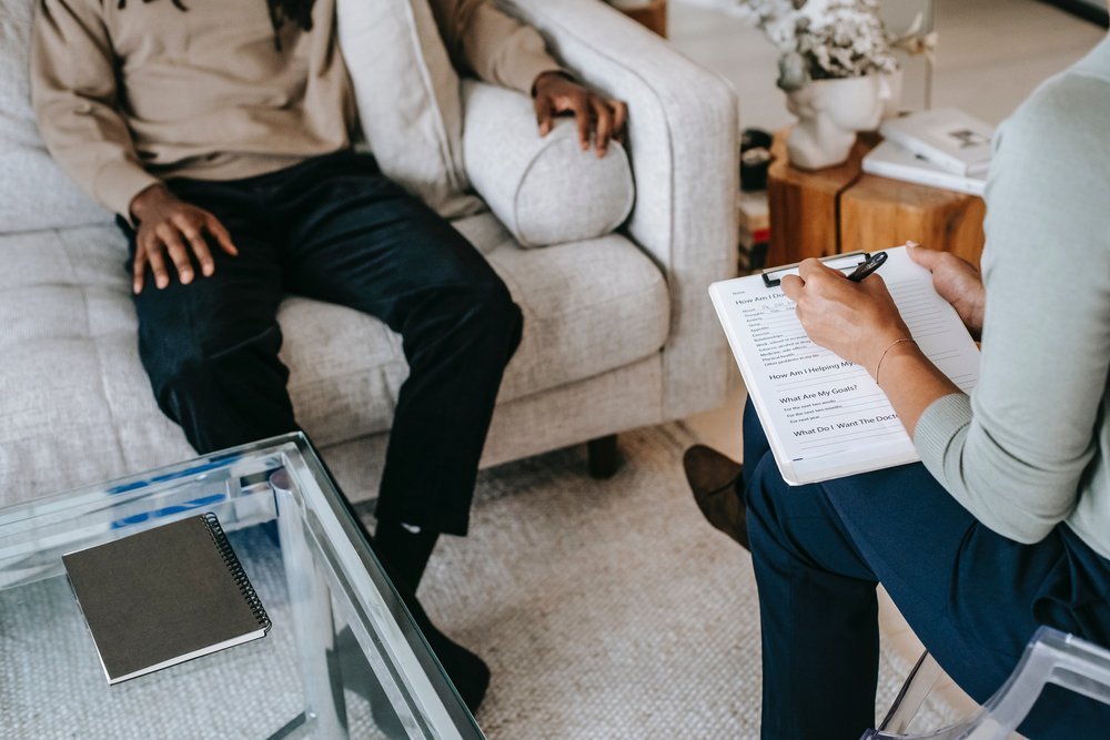 Finding the Best Male Therapist for Your Mental Health Needs