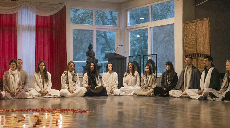 Spiritual Transformation with Spiritual Guru in Rishikesh