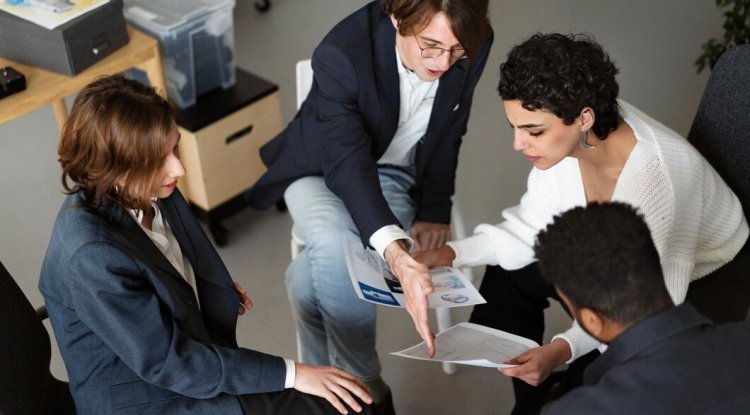 Understanding Human Resources: Guiding Organizations Forward