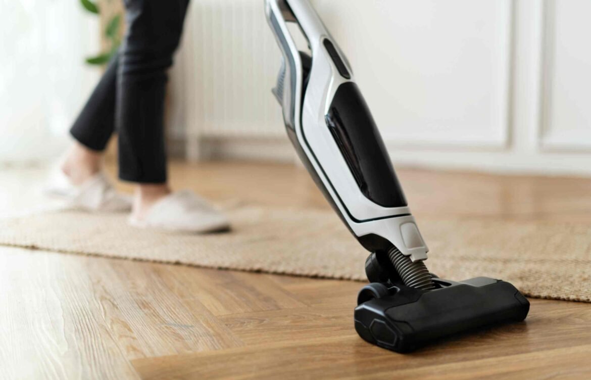 The Role of Cleaning Machines in Industrial Cleaning