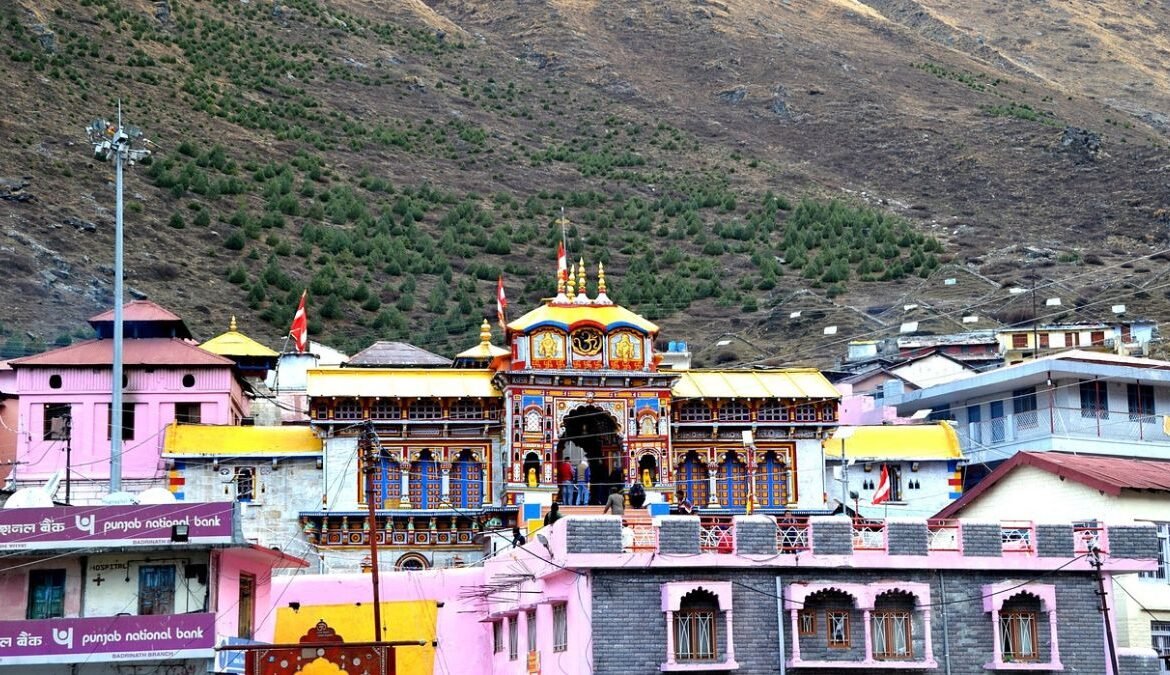 Tempo Traveller for Chardham Yatra