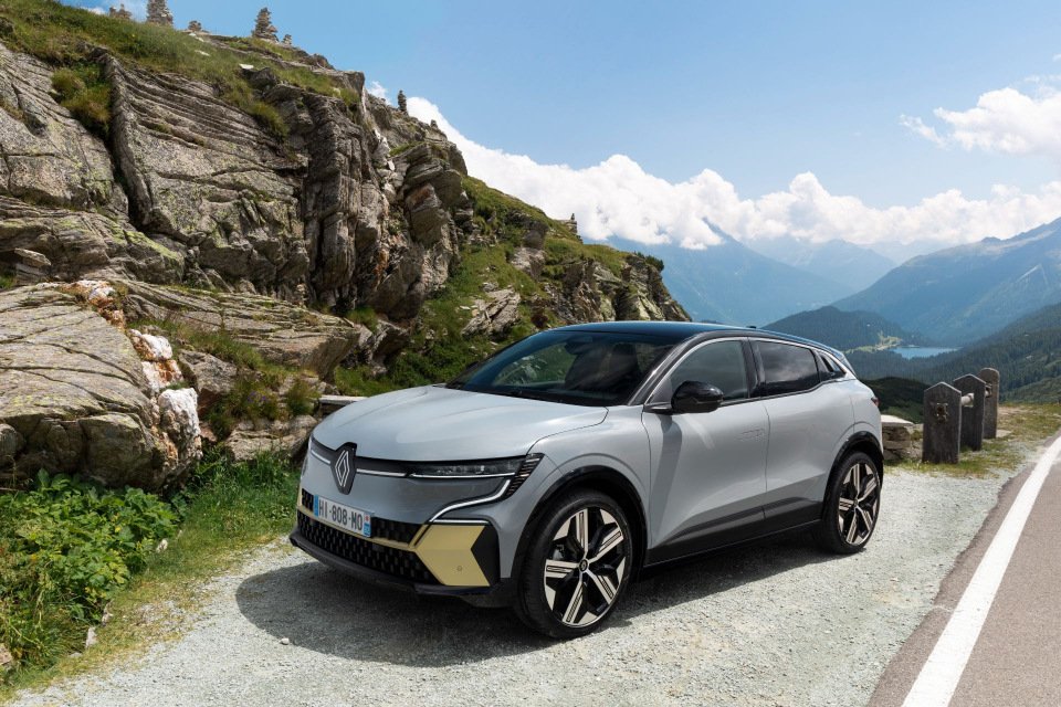Renault AC Repair Expert in Dubai: Specialized Services for Peak Cooling Performance